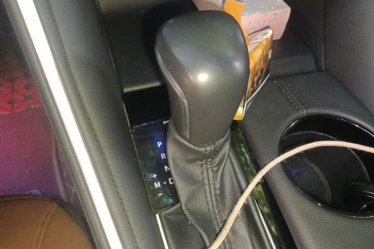 Used Toyota Avalon 2022 2.0L XLE Premium Edition