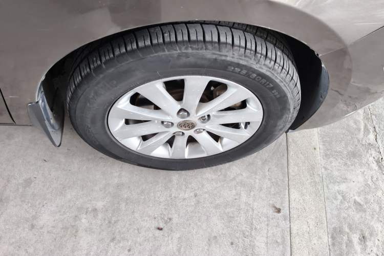 Used Buick GL8 2014 2.4L Executive Edition
