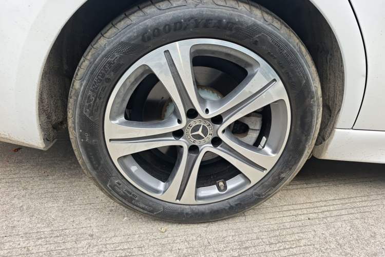 Used Mercedes-Benz C-Class 2022 C 200 L Sport Edition Right Rear Wheel Hub