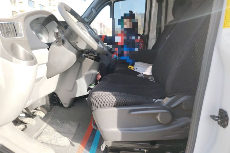 Used Foton Toano 2022 2.0T Manual Urban Edition Short Wheelbase Mid-Height Design Rear Single Tire 5/6/9-Seater Configuration 4F20TC3