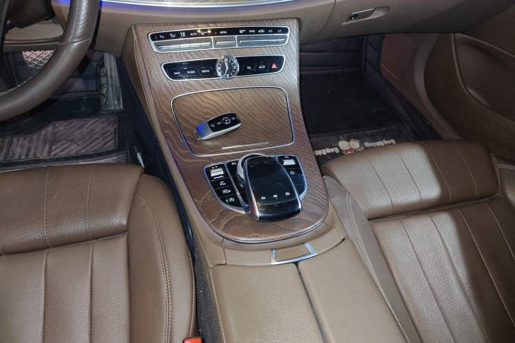 Used Mercedes-Benz E-Class 2018 E 200 L Gear Lever