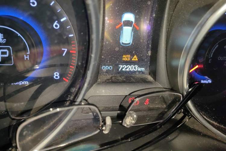 Used Hyundai Santa Fe 2013 2.4L Automatic Two-Wheel Drive Smart Version
