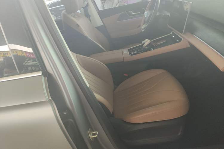 Used Chery Tiggo 8 L 2025 Model 2.0T Two-Wheel Drive Changhong Edition—5 Seaters