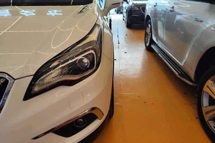 Used Buick Envision 2017 28T Four-Wheel Drive Elite Model Left Front Headlight