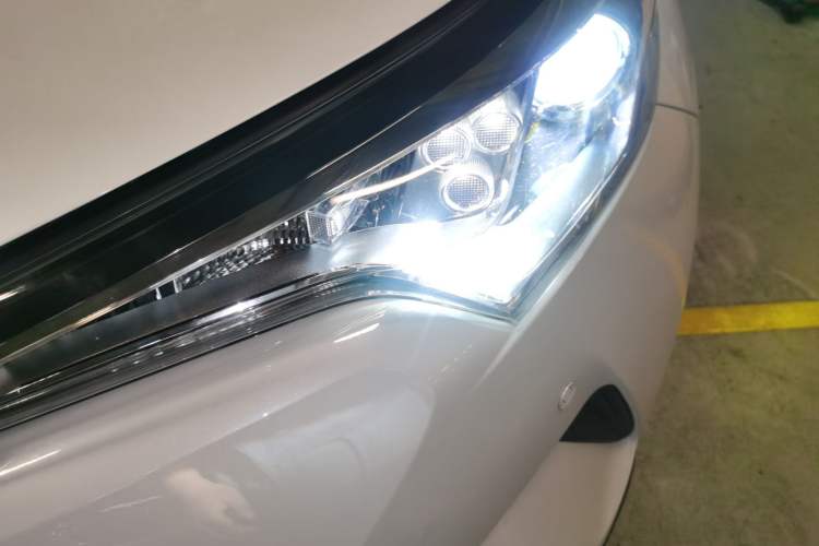 Used Toyota IZOA 2020 2.0L Enjoy Edition
