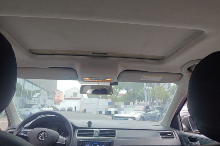 Used Skoda Rapid 2015 1.6L Automatic Smart Selection Model