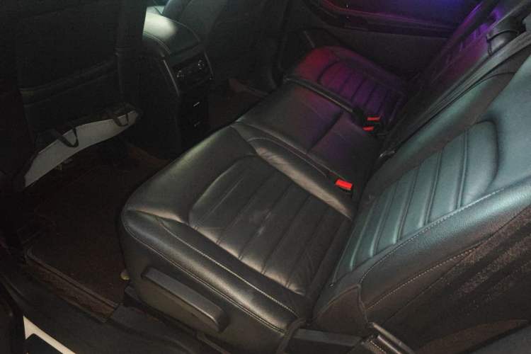 Used Ford Edge 2018 EcoBoost 245 Two-Wheel-Drive Titanium 7-Seater China V Standard