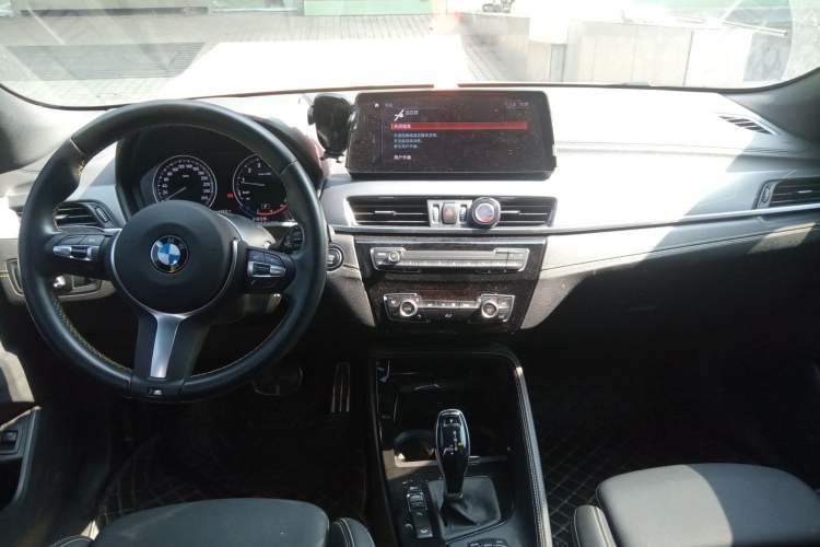 Used BMW X2 2023 xDrive 25i Shining Edition
