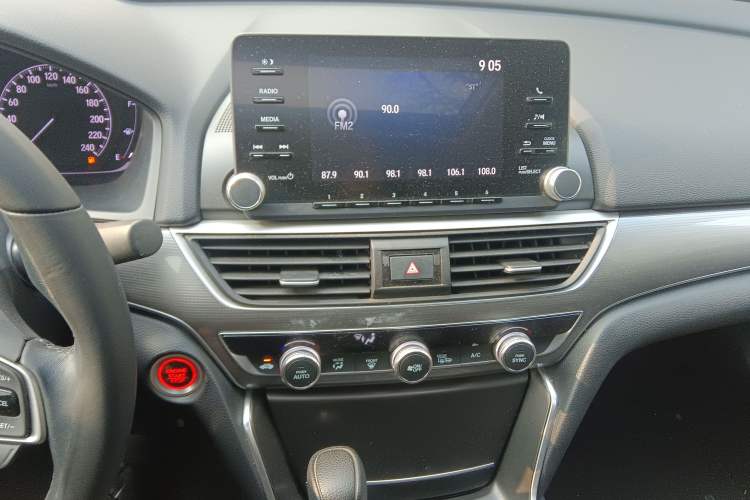 Used Honda Accord 2018 260TURBO Luxury Edition China V Emission Standard Audio And AC Panel