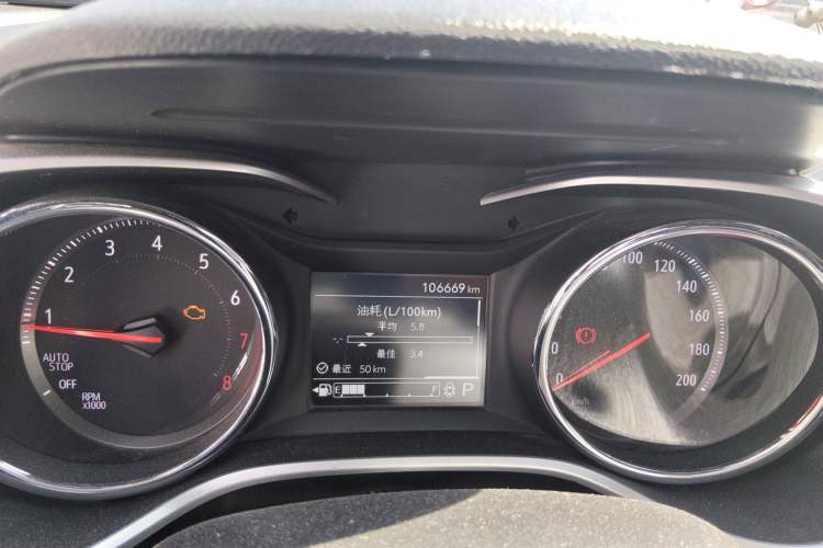 Used Chevrolet Trax 2019 325T Automatic Sport Edition China VI Standard Instrument Cluster