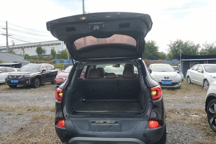 Used Renault Kadjar 2017 2.0L Two-Wheel Drive Luxury Edition