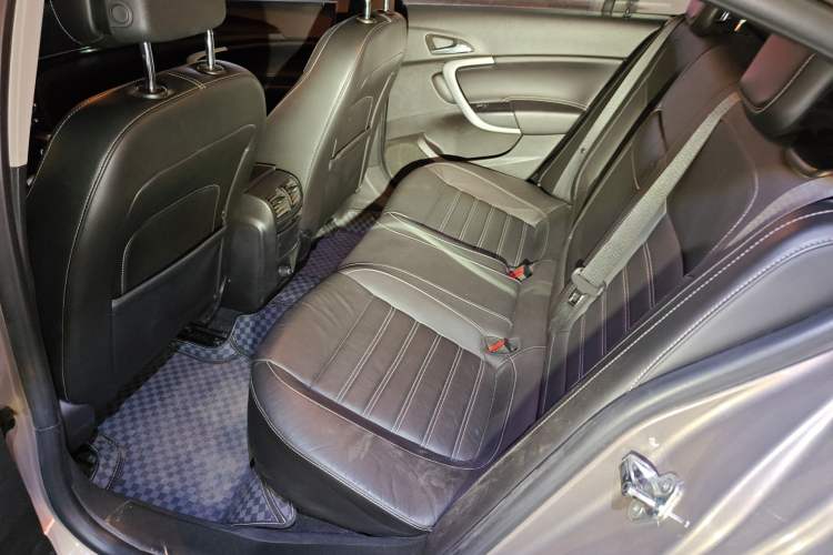 Used Buick Regal 2014 1.6T Fashionable Tech Edition Left Rear Seat