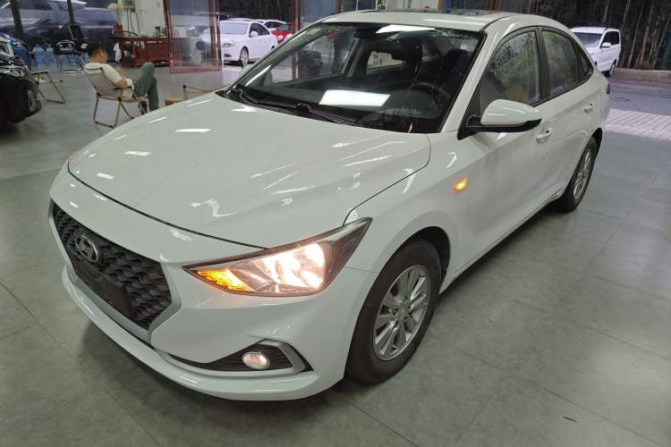 Used Hyundai Celesta 2017 1.6L Automatic Enjoyment Version GLS