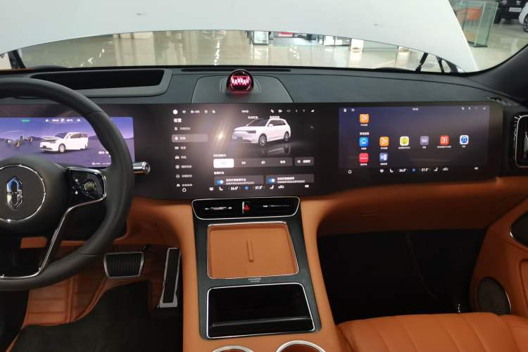 Used Hima AITO M8 2025 Extended-Range Max+ Version 53.4 kWh 6-Seater Edition