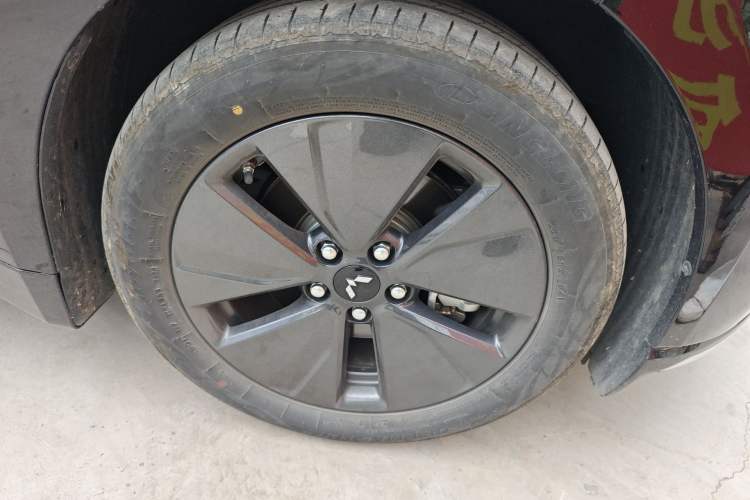 Used Wuling Xingguang 2024 Co-creation Edition 150 Standard Model Right Front Wheel Hub