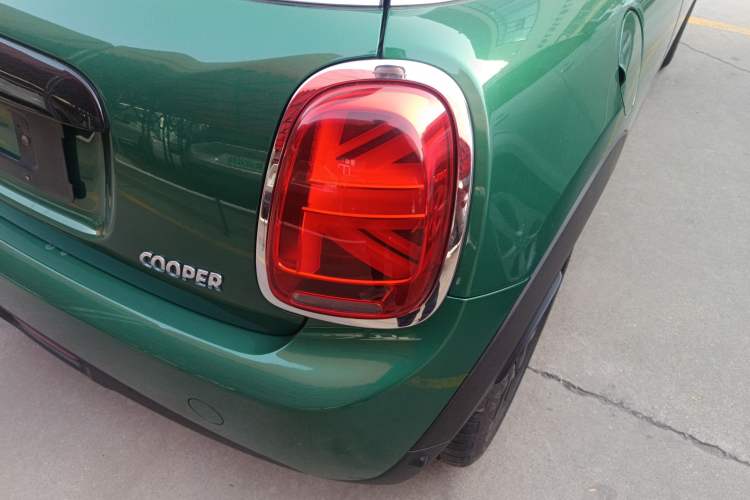 Used MINI MINI 2021 1.5T COOPER Classic Edition