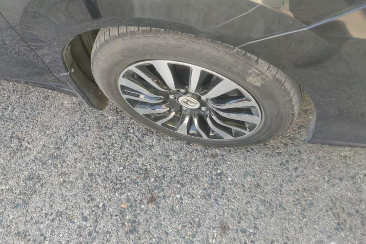 Used Honda Crider 2013 1.8L automatic luxury edition