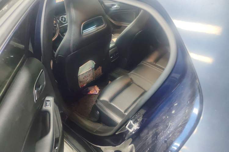 Used Mercedes-Benz GLA 2018 GLA 200 Fashion Model Left Rear Seat