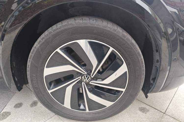 Used Volkswagen Viloran 2023 Revised Version 380TSI Luxury Edition Right Front Wheel Hub