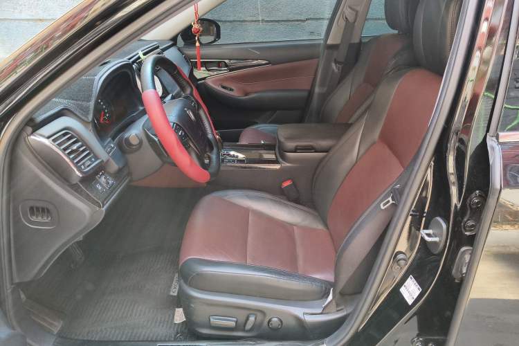 Used Toyota Crown 2018 2.0T Sport Edition
