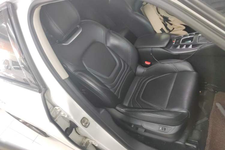 Used DS 5 2015 1.6T Luxury Edition THP160