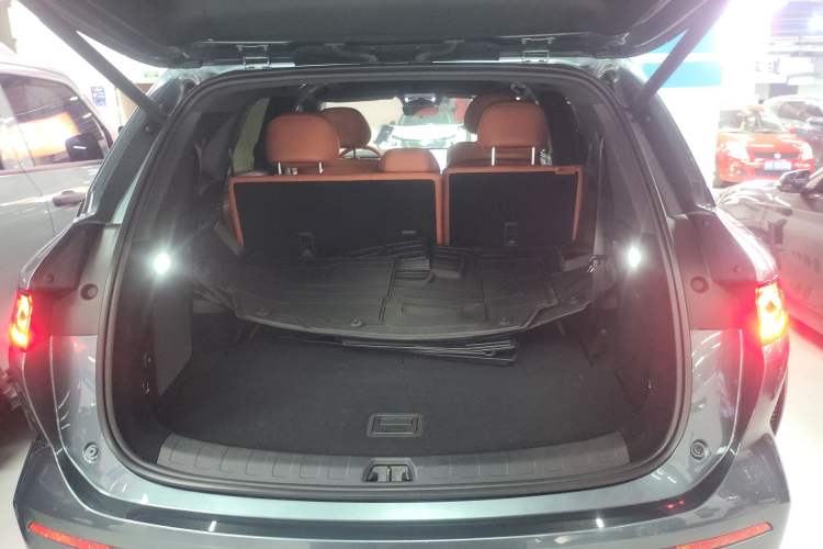 Used BYD Tang L 2025 DM 215KM LiDAR Flagship Model