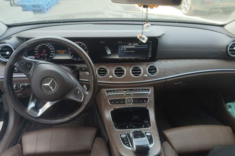 Used Mercedes-Benz E-Class 2018 Facelift E 200 L
