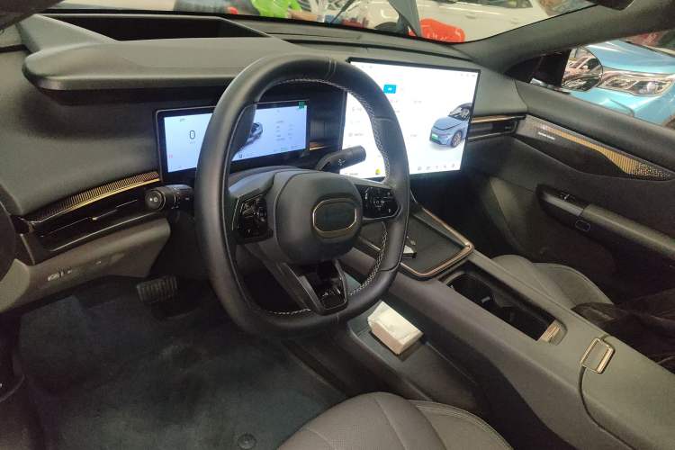 Used Lynk & Co 07 2024 EM-P 126 Long-Range Ultra