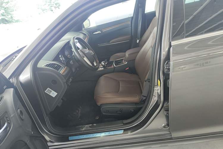 Used Chrysler 300C 2014 3.0L Excellence Edition
