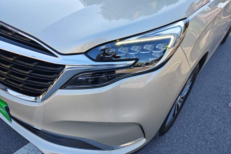 Used Buick GL8 2022 ES Landtrek 653T Comfort Edition
