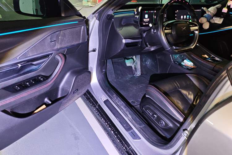 Used XPeng P7 2023 P7i 610 Max Performance Edition Driver Seat