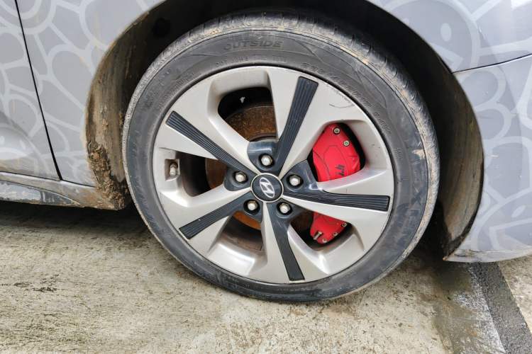 Used Hyundai Lafesta 2019 280TGDi Smart Speed Version China V Standard Right Front Wheel Hub