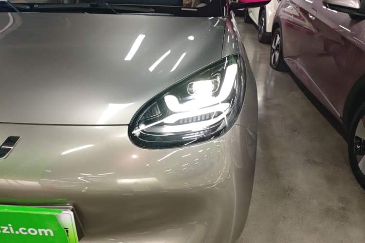 Used Wuling Bingo 2025 333 km Lingxi Connected Version Left Front Headlight