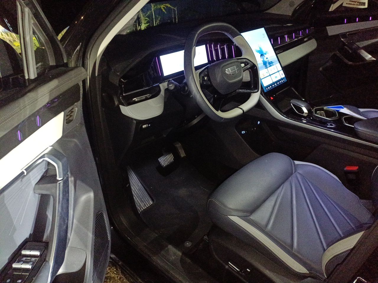 Geely Auto FX11 2023 1.5TD DCT Prestige Edition — снимка 16