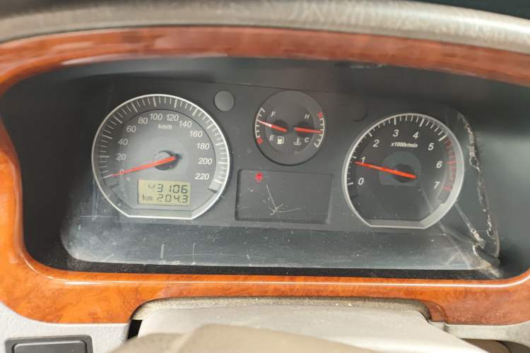 Used Foton MP-X E 2014 2.4L Wealth Express Comfort Version Basic Edition with 4G64
