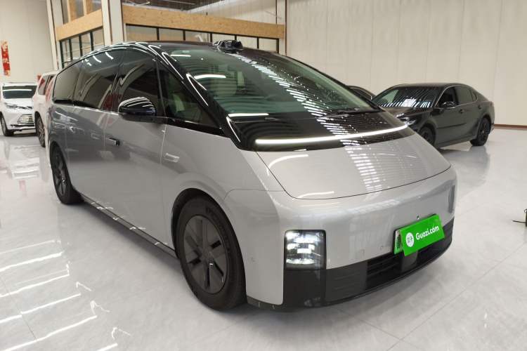 Used Li Auto MEGA 2024 Ultra Model
