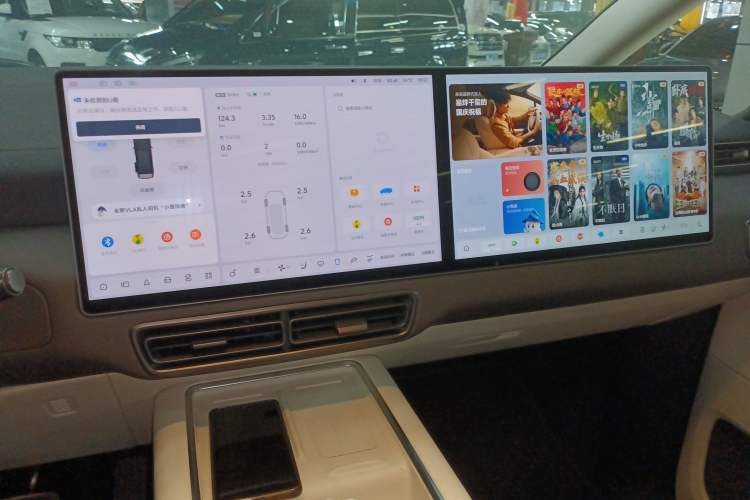 Used Li Auto MEGA 2024 Ultra Model
