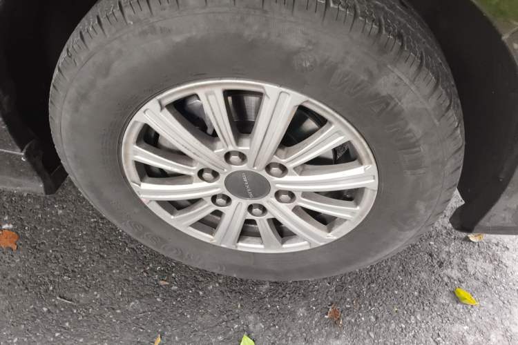 Used SAIC MAXUS G20 2023 Facelifted ES 2.0T Gasoline Automatic Value Edition Right Front Wheel Hub