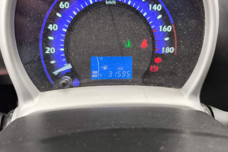 Used BYD F0 2015 1.0L Joyful Model Odometer Close Up