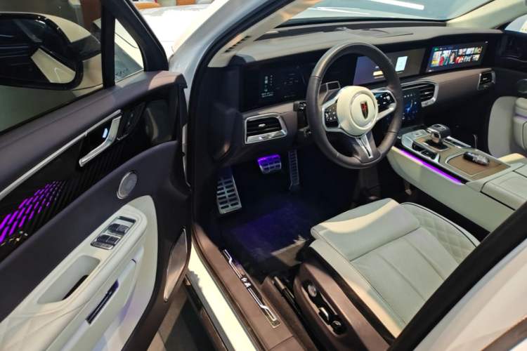 Used Hongqi E-HS9 2022 660 km Range Flagship Edition Four Seats Driver Seat