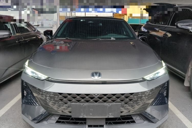 Used CHANGAN UNI-V 2024 1.5T Prestige Edition Front