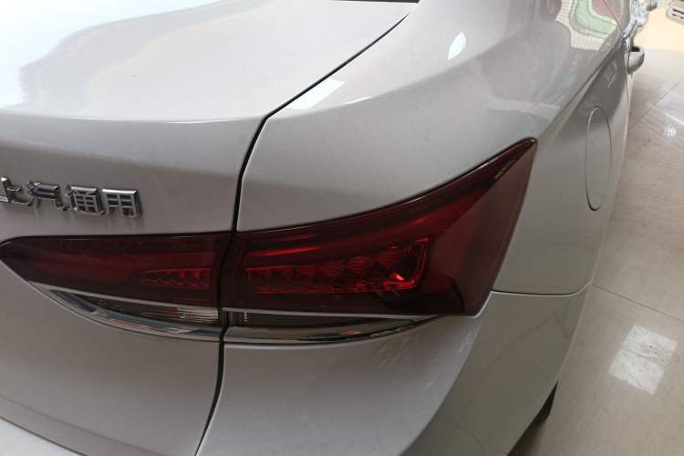 Used Buick GT 2021 1.3T Automatic Mild Hybrid Elite Version Right Rear Taillight