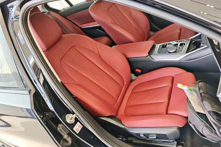 Used BMW i3 2024 eDrive 40 L Midnight Edition
