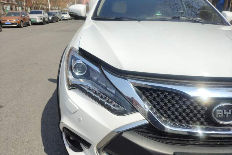 Used BYD Tang New Energy 2015 2.0T Four-Wheel-Drive Flagship Model