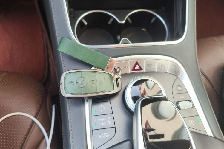 Used Mercedes-Benz Maybach S-Class 2017 S 400 4MATIC Vehicle Key