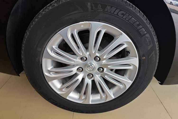 Used Buick LaCrosse 2018 20T Elite Edition Exterior 5