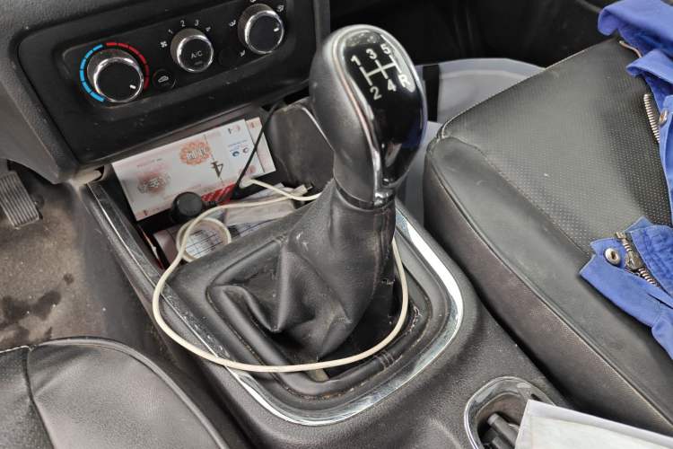 Used Jinbei Gold Hiace 2021 1.5L Passenger Vehicle Engineering Lion 7 Seats