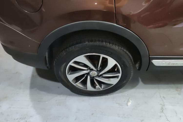 Used Baojun 560 2017 Rhythmic Edition 1.8L iAMT Prestige Model
