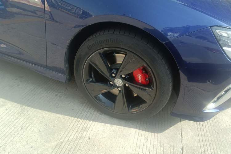 Used Buick Regal 2020 GS 28T Prestige Model Right Front Wheel Hub