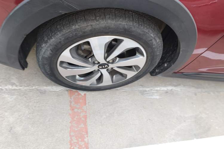 Used Kia KX Cross 2018 1.6L Automatic Dynamic Sunroof Version Exterior 7